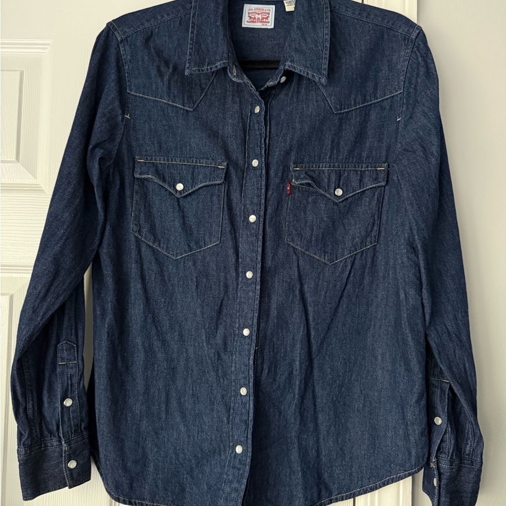 Women’s Levi's Dark Blue Button Down Shirt
